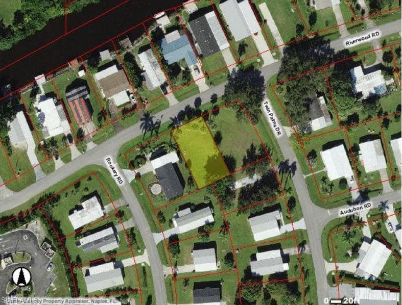 165 Riverwood RD NAPLES, FL 34114