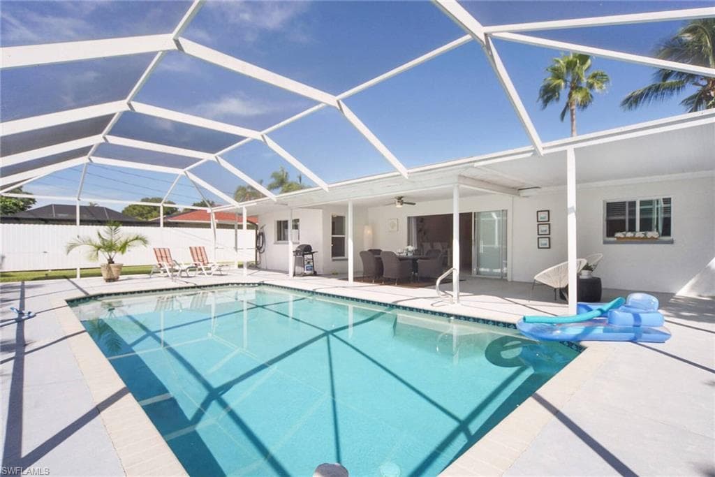 338 SE 32nd TER CAPE CORAL, FL 33904
