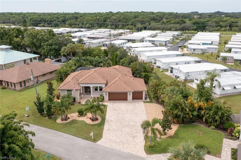 925 Garland AVE NOKOMIS, FL 34275