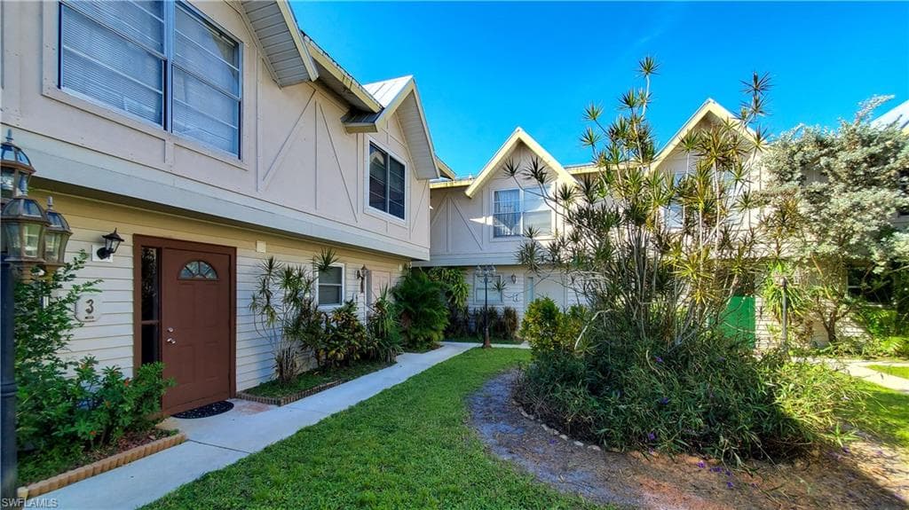 6324 Panther LN 6 FORT MYERS, FL 33919