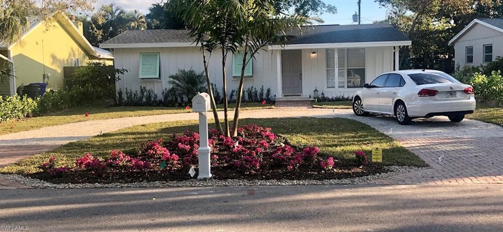 1240 12th ave N AVE N NAPLES, FL 34102
