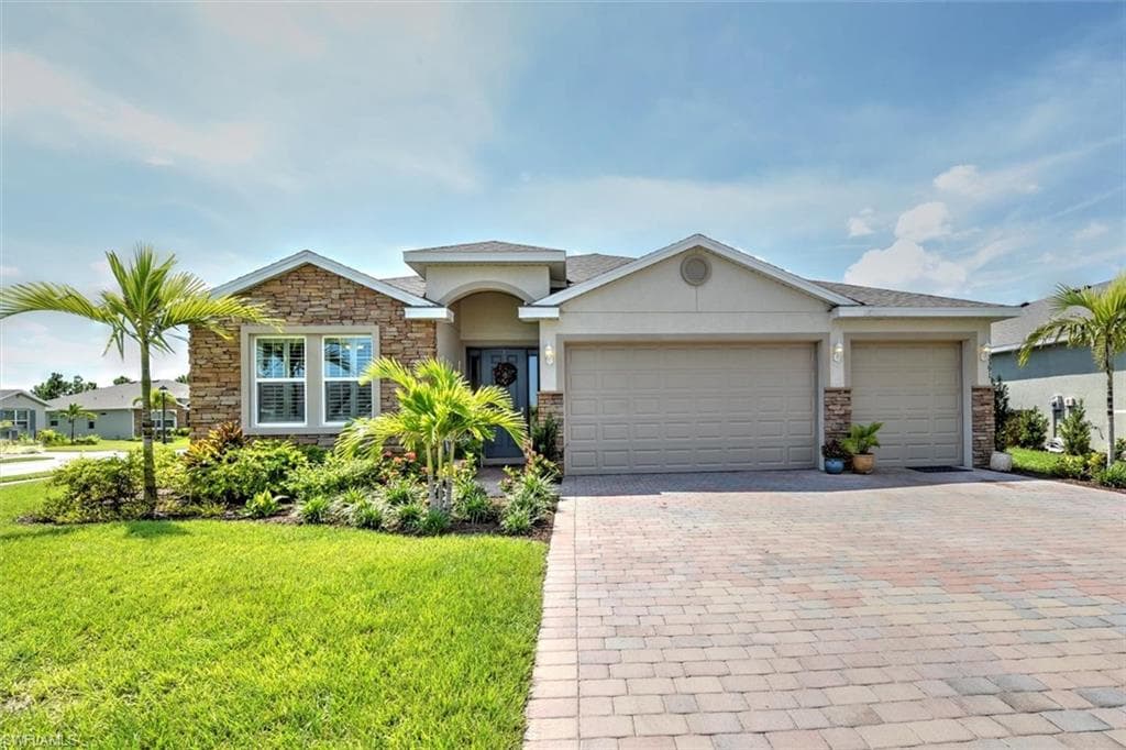 3391 Acapulco CIR CAPE CORAL, FL 33909