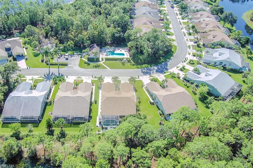 5305 Whitten DR 82 NAPLES, FL 34104