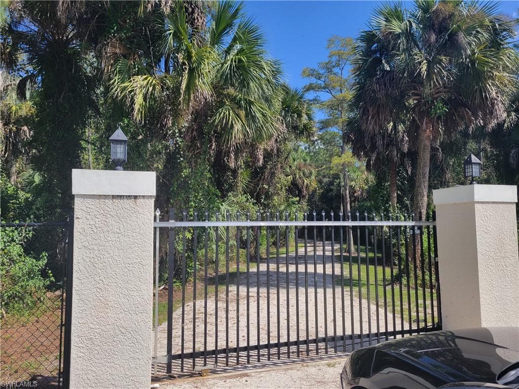 2310 8th ST NE NAPLES, FL 34120