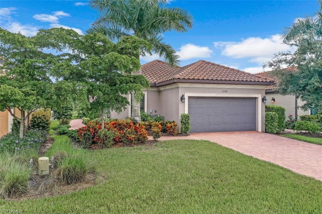3268 Miyagi LN NAPLES, FL 34114
