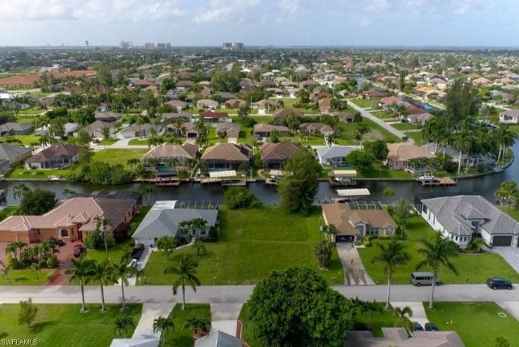 1724 SW 43rd ST CAPE CORAL, FL 33914