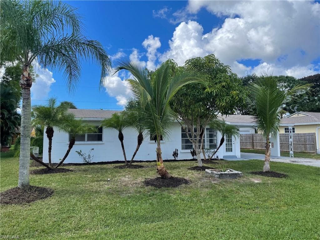 18566 Dogwood RD FORT MYERS, FL 33967