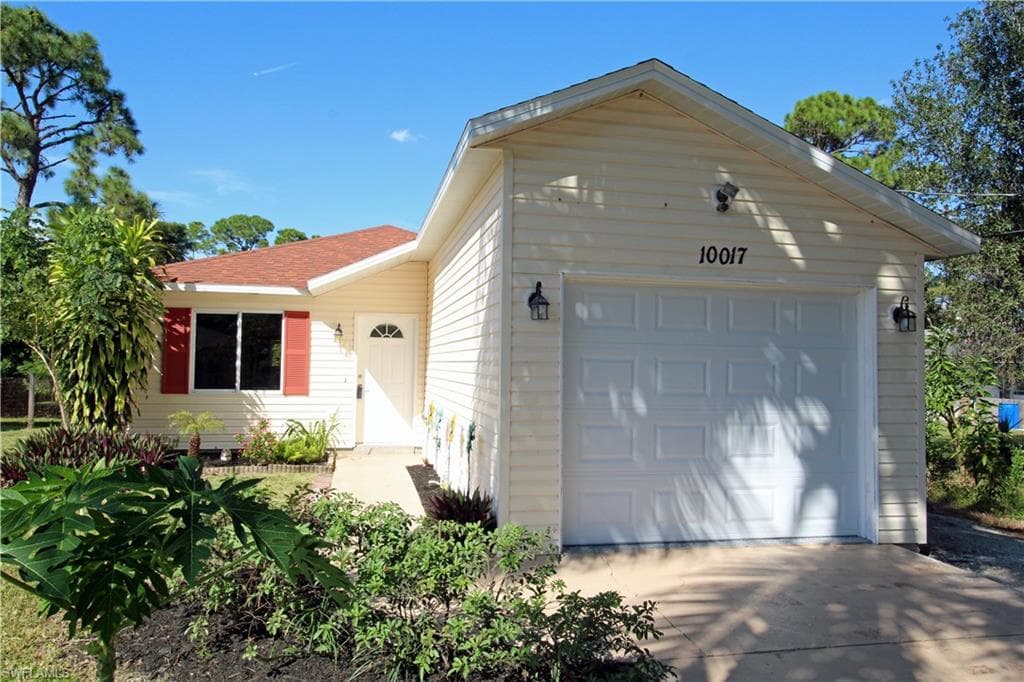 10017 Connecticut ST BONITA SPRINGS, FL 34135