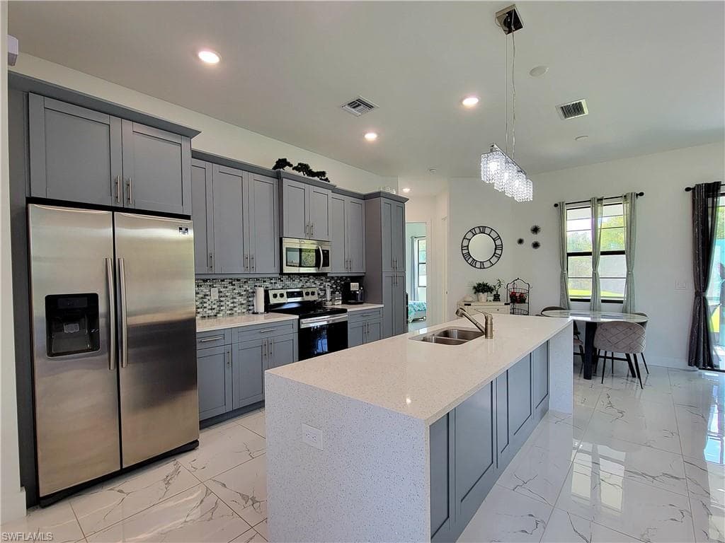4252 66th AVE NE NAPLES, FL 34120