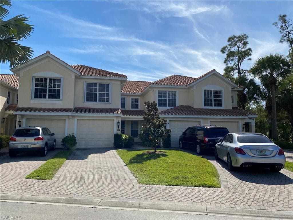 1455 Tiffany LN 103 NAPLES, FL 34105