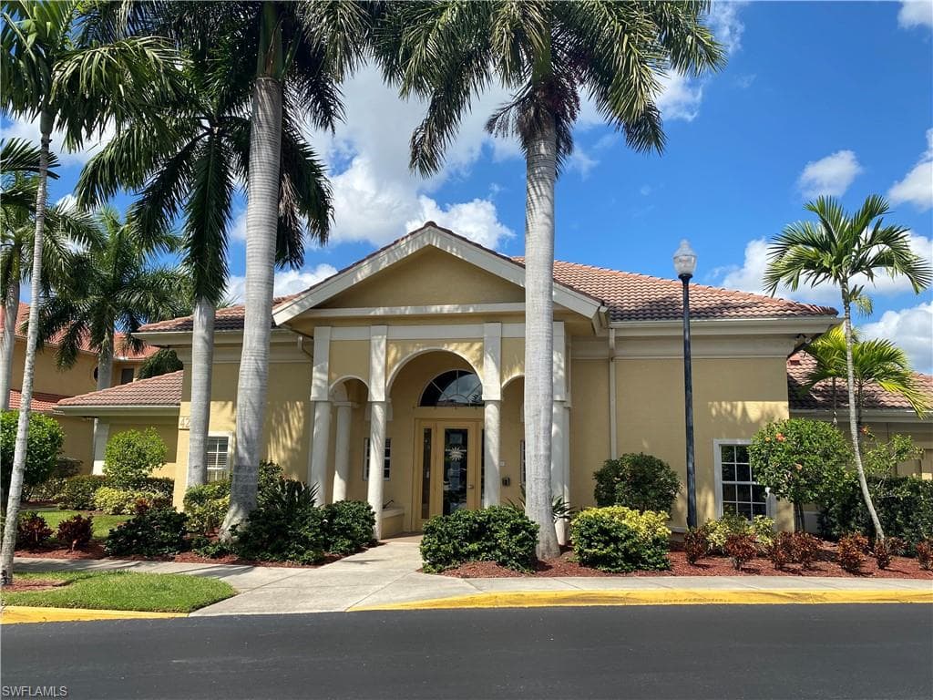4267 Bellasol CIR 2112 FORT MYERS, FL 33916
