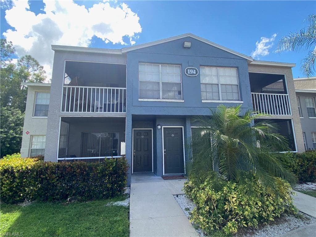 194 Santa Clara DR 194-8 NAPLES, FL 34104