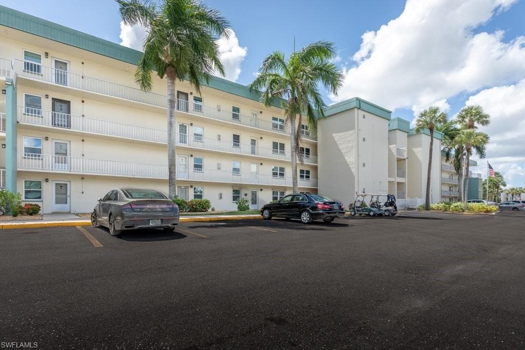 1660 Pine Valley DR 308 FORT MYERS, FL 33907