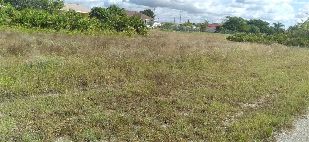 2806 24th ST SW LEHIGH ACRES, FL 33976