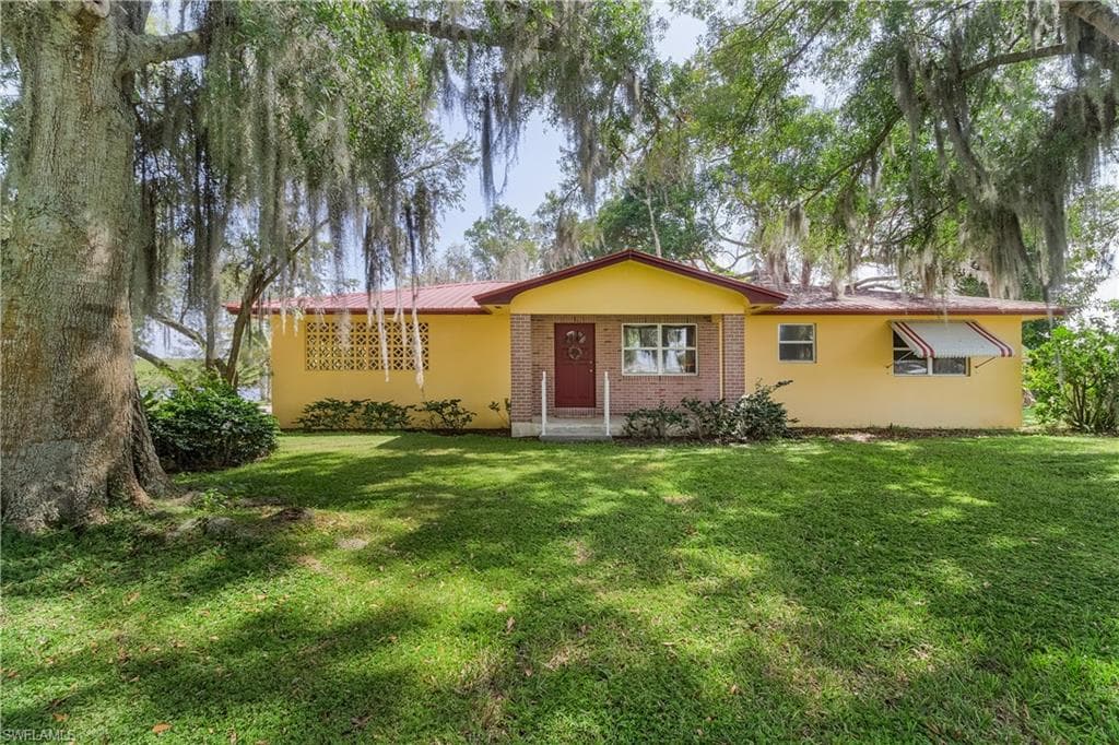 1040 Sory LN OKEECHOBEE, FL 34974