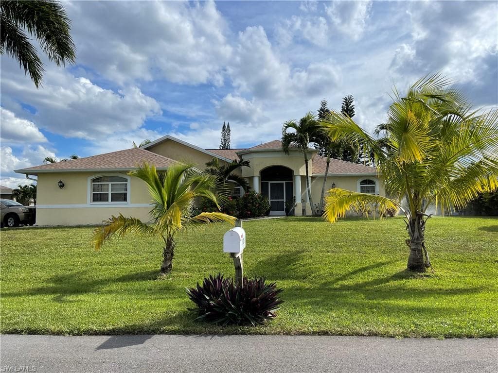 928 SE 18th ST CAPE CORAL, FL 33990