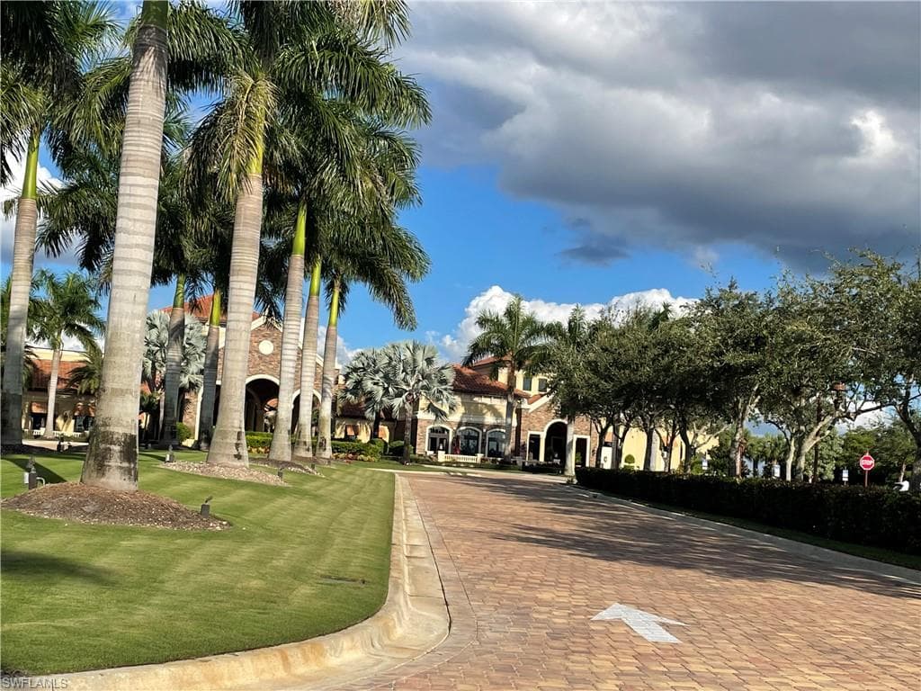 9836 Venezia CIR 926 NAPLES, FL 34113