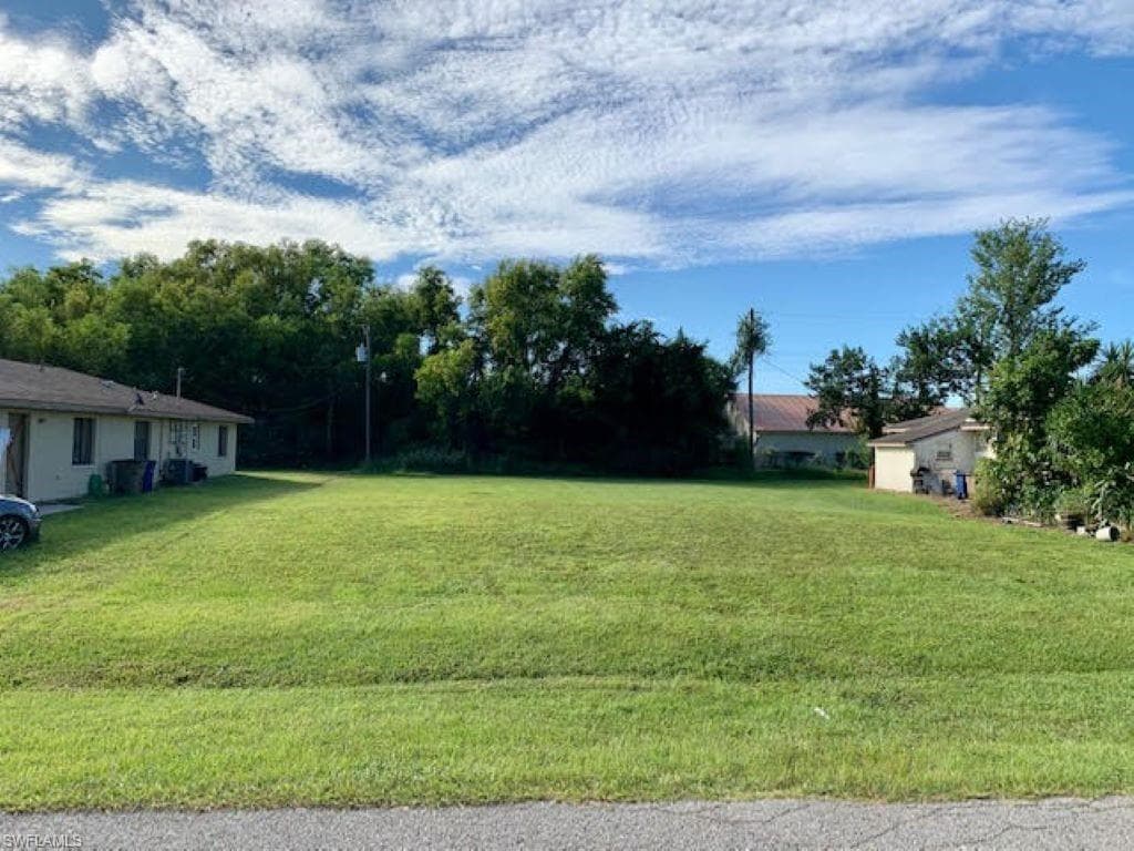 13223 1st ST FORT MYERS, FL 33905