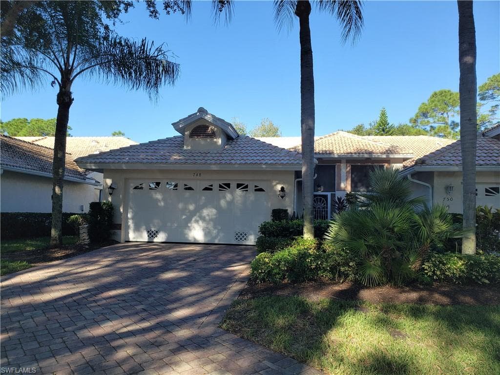 748 Wiggins Bay DR 13L NAPLES, FL 34110