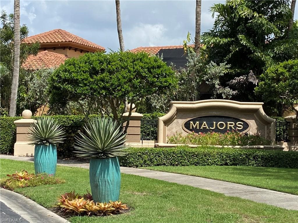 9042 Shenendoah CIR NAPLES, FL 34113