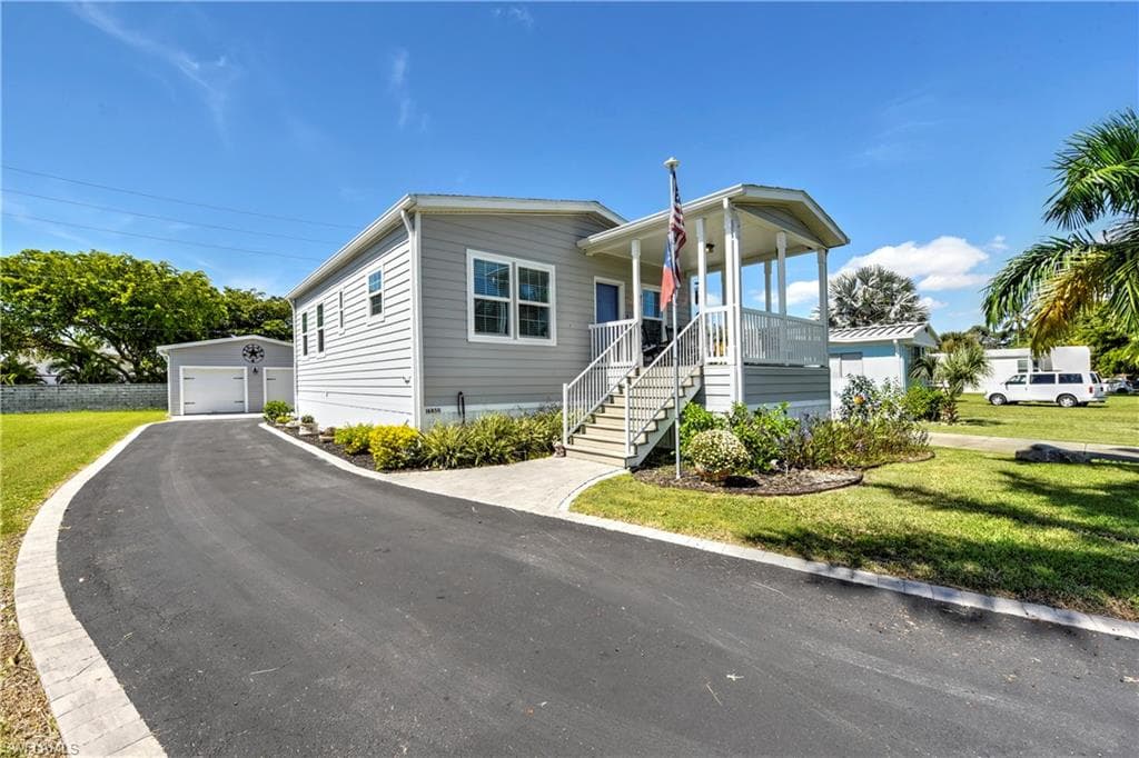 16850 Banyon DR FORT MYERS, FL 33908