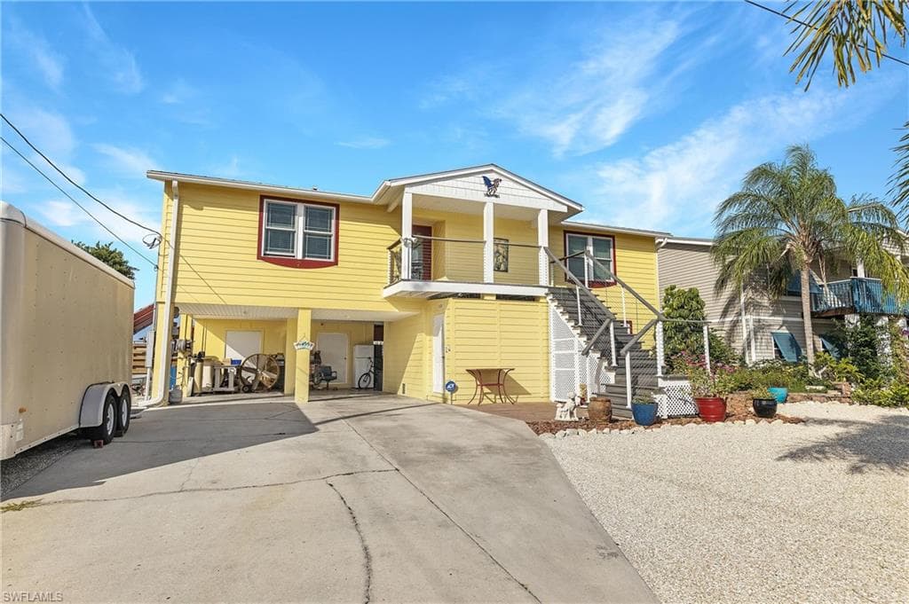 3828 Royal Palm DR ST. JAMES CITY, FL 33956