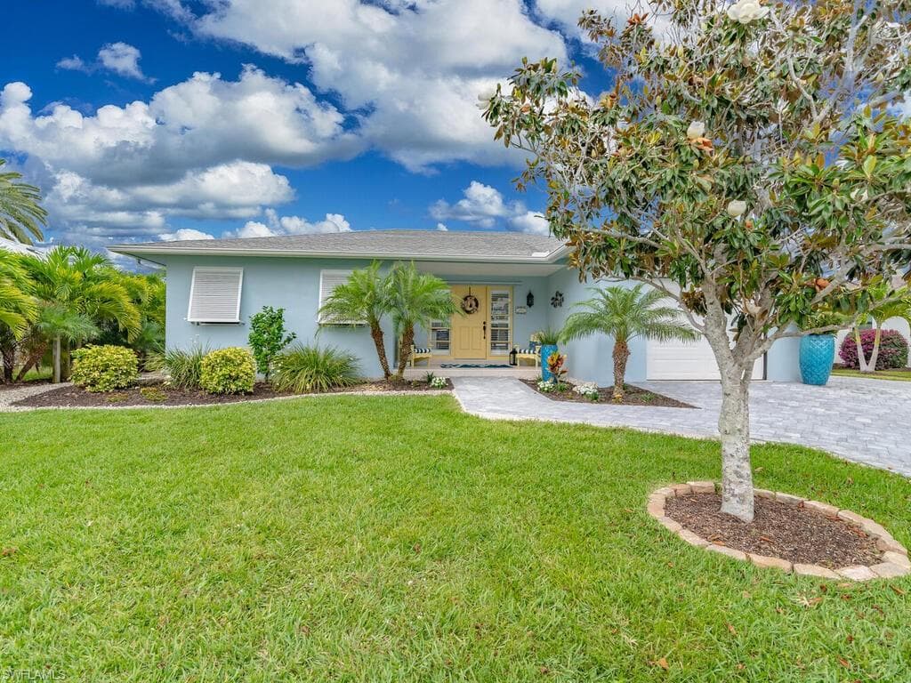 212 Angler CT MARCO ISLAND, FL 34145