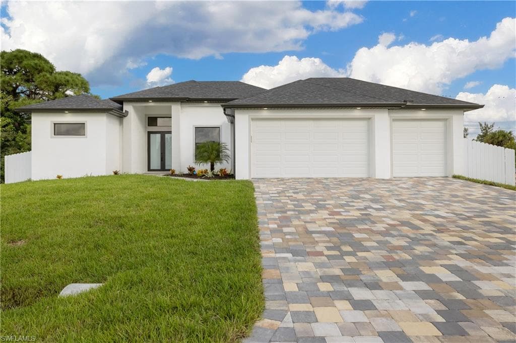 425 SW 28th PL CAPE CORAL, FL 33991