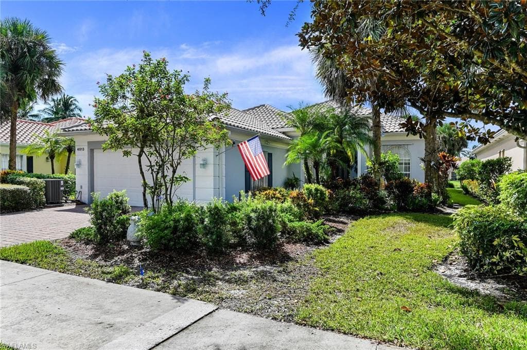 4013 Trinidad WAY NAPLES, FL 34119