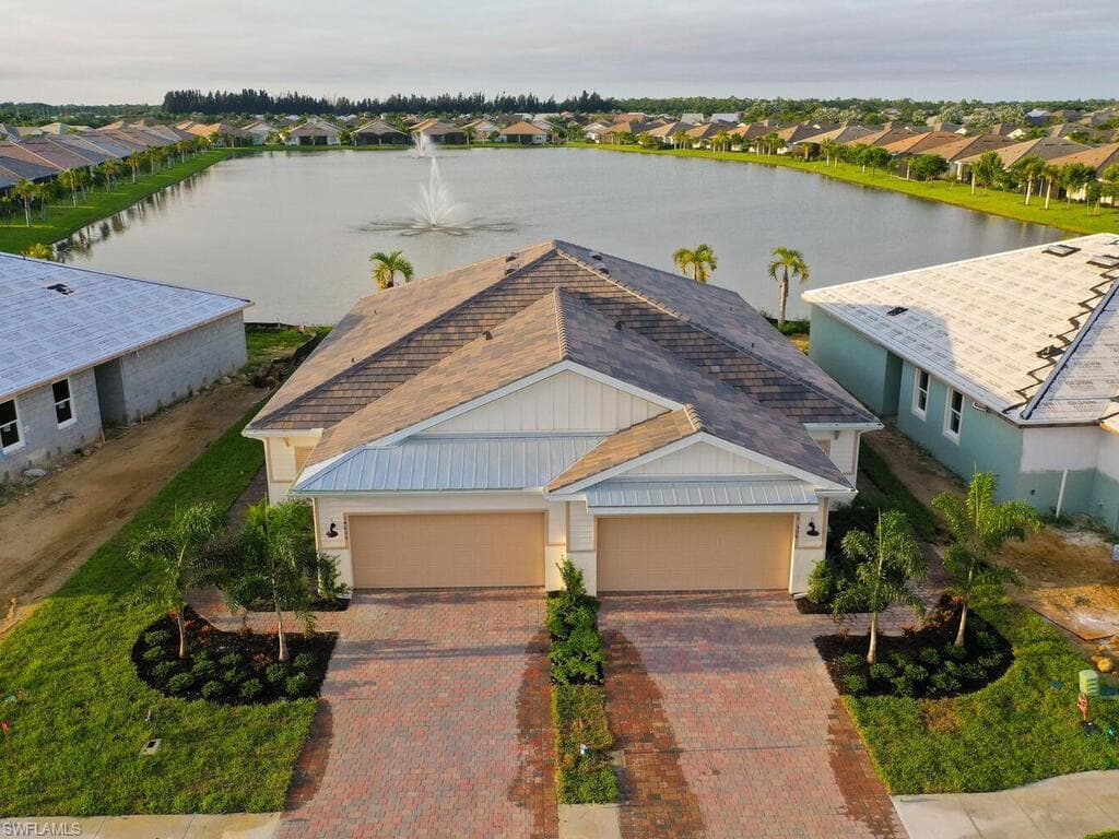 14598 Edgewater CIR NAPLES, FL 34114