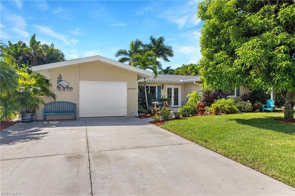136 SW 56th TER CAPE CORAL, FL 33914