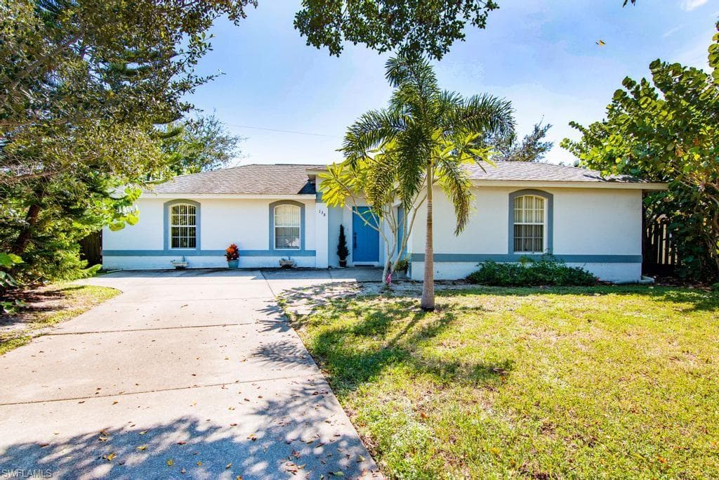 138 2nd ST BONITA SPRINGS, FL 34134