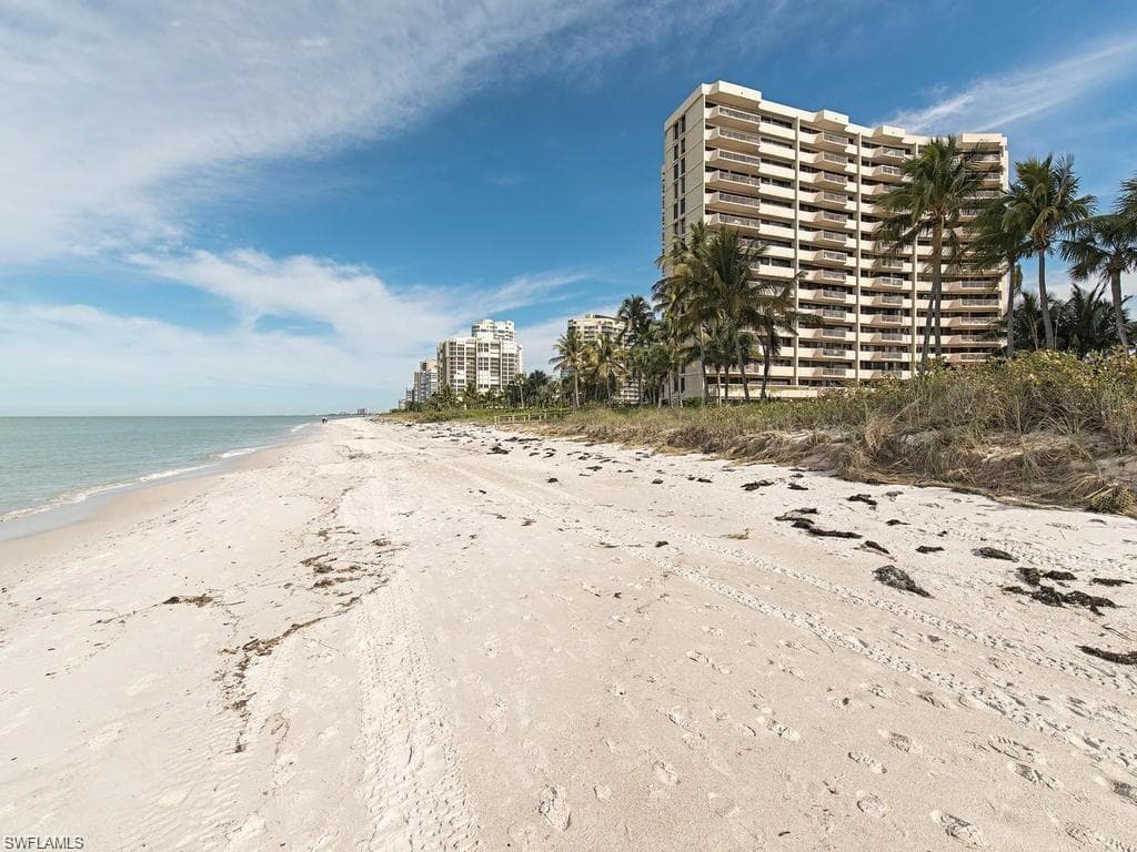 4005 gulf shore BLVD N 900 NAPLES, FL 34103