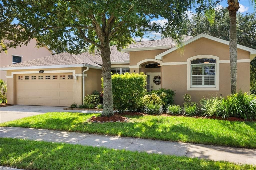 251 Burnt Pine DR NAPLES, FL 34119