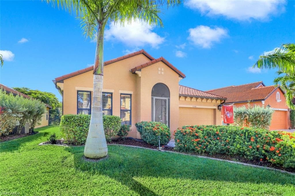 12168 Country Day CIR FORT MYERS, FL 33913