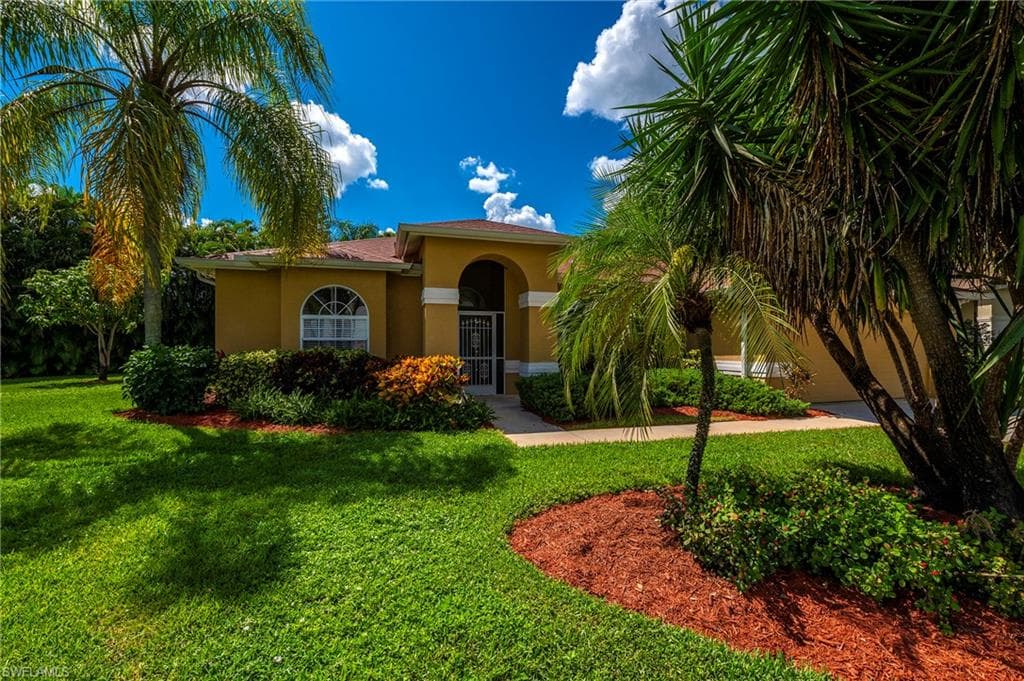 707 Teton CT NAPLES, FL 34104
