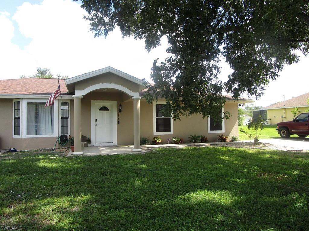 614 Eighth AVE LEHIGH ACRES, FL 33972