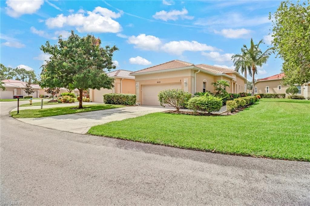 8123 Sanctuary DR 56-2 NAPLES, FL 34104