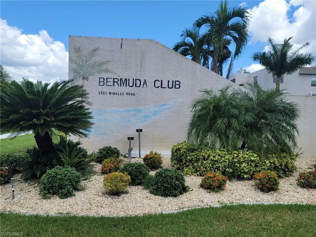 5959 Winkler RD 203 FORT MYERS, FL 33919