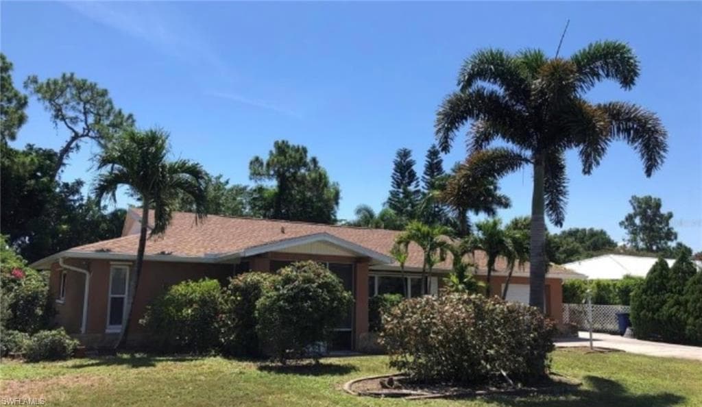 2325 LaSalle FORT MYERS, FL 33907