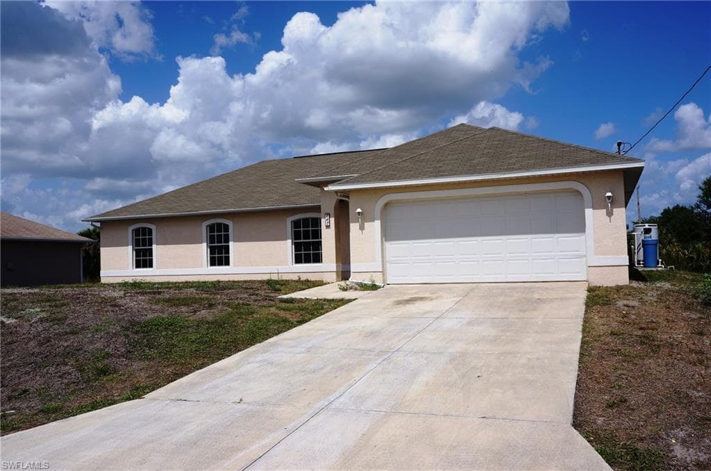 847 Wolverine ST E LEHIGH ACRES, FL 33974