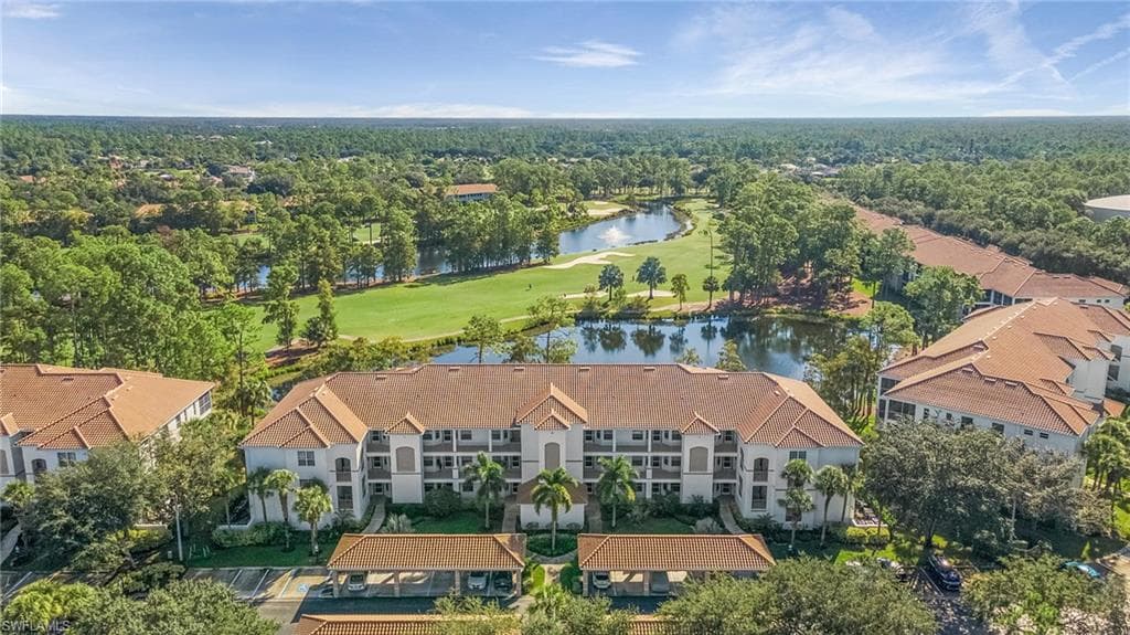 8247 Parkstone PL 6-106 NAPLES, FL 34120