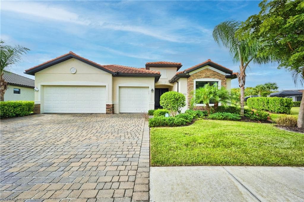 11874 White Stone DR FORT MYERS, FL 33913