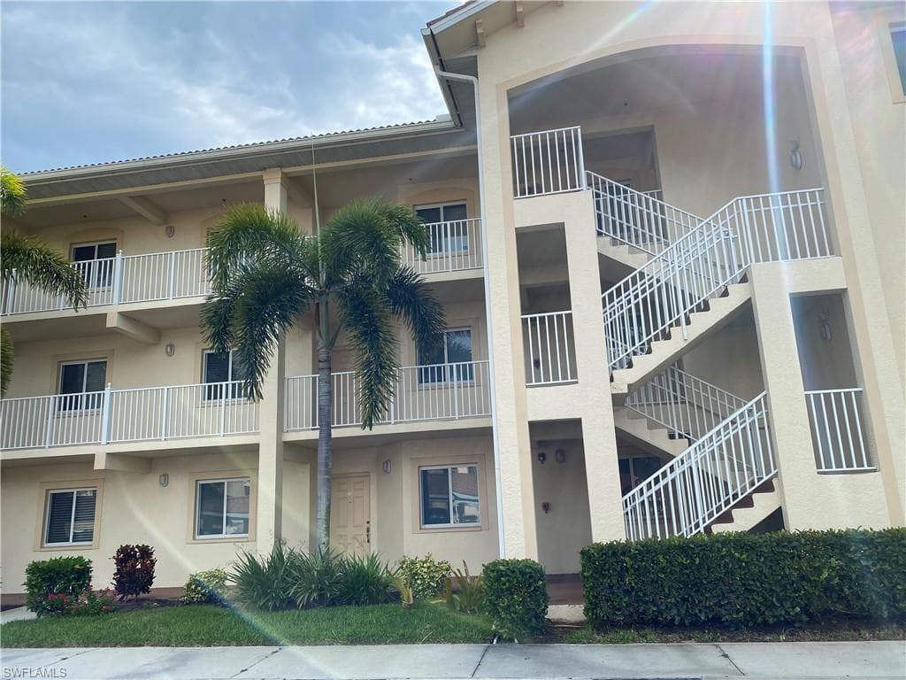 7822 Great Heron WAY 205 NAPLES, FL 34104