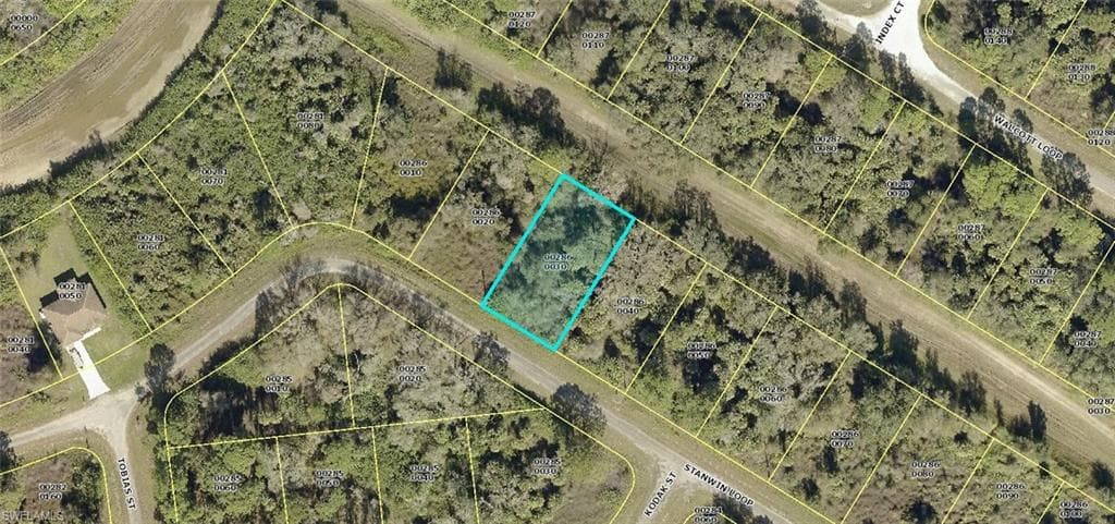 648 Stanwin LOOP LEHIGH ACRES, FL 33972