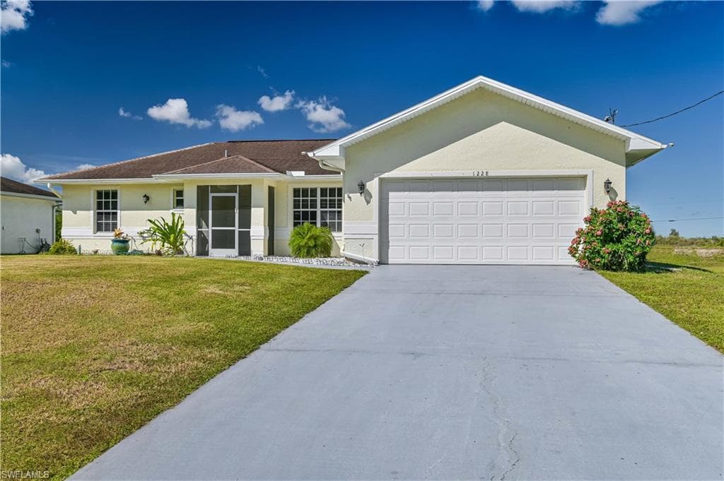 1228 Genoa AVE FORT MYERS, FL 33913