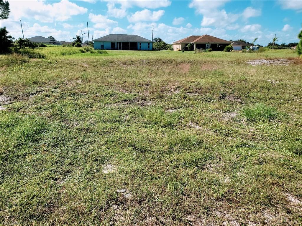 2717 45 ST SW LEHIGH ACRES, FL 33976