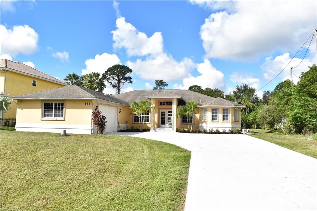 621 Willard AVE LEHIGH ACRES, FL 33972