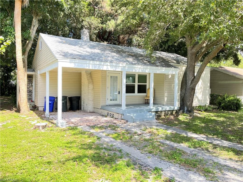 2103 Dora ST FORT MYERS, FL 33901