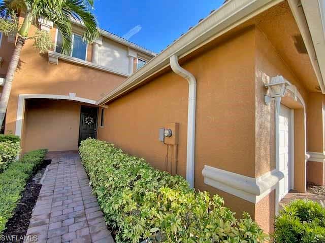 2411 Laurentina LN CAPE CORAL, FL 33909